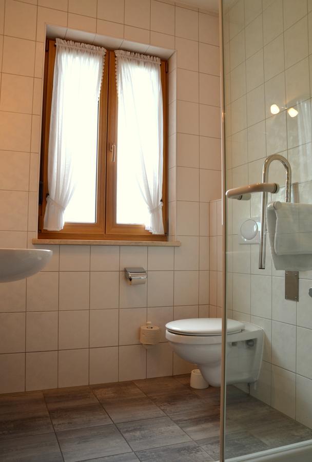 Gasthof Hotel Esterer Розенхайм Экстерьер фото